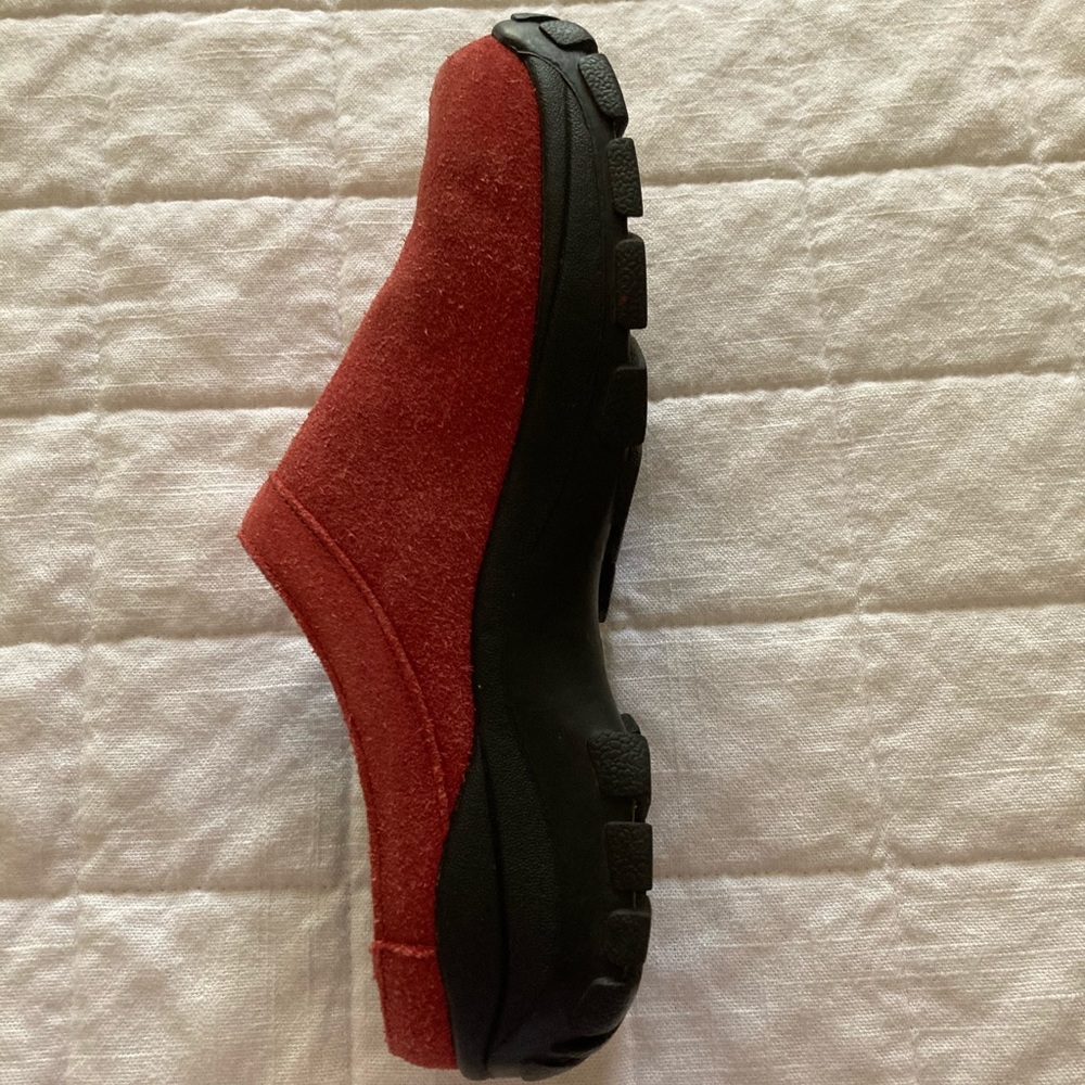 Lands End Suede Clogs Size 7
